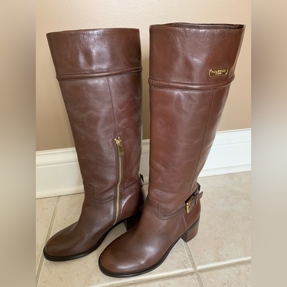 Coach Boot - Picture 2 of 6